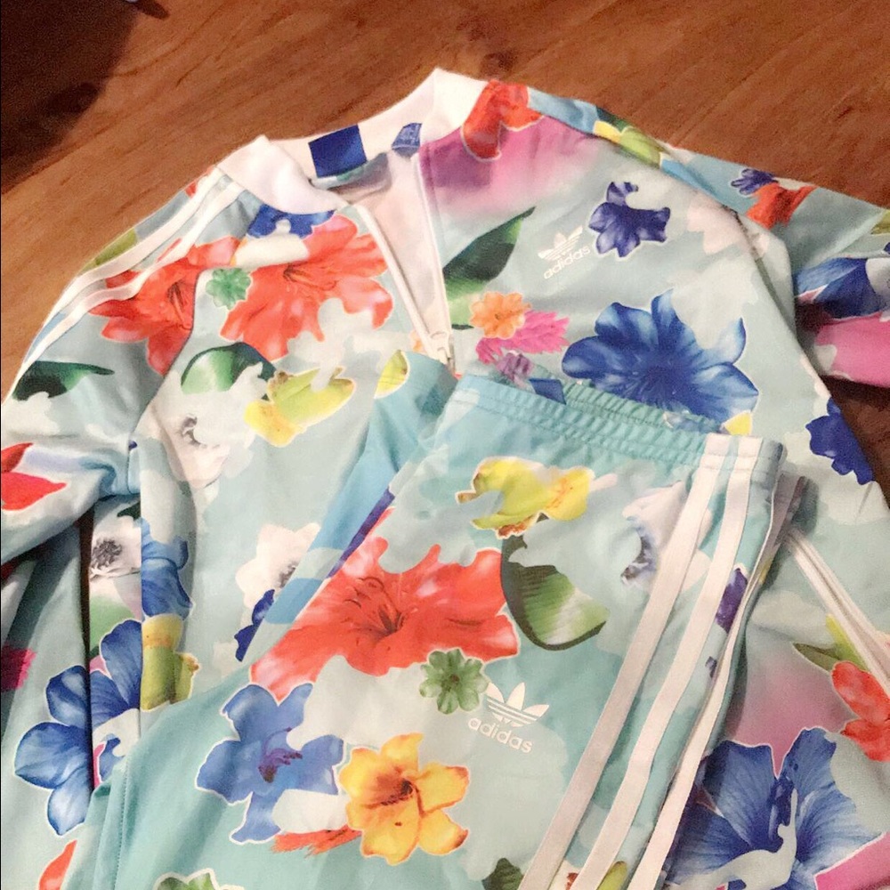 Adidas Jacket size Teen (L)and Leggins Teen (L)